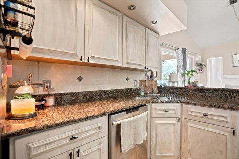 Villa ou maison à vendre à Spring Hill, Floride: 3 chambres, 214.98 m2 № 2138468 - photo 20