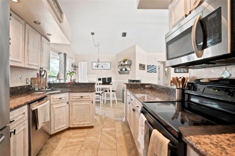 Villa ou maison à vendre à Spring Hill, Floride: 3 chambres, 214.98 m2 № 2138468 - photo 19
