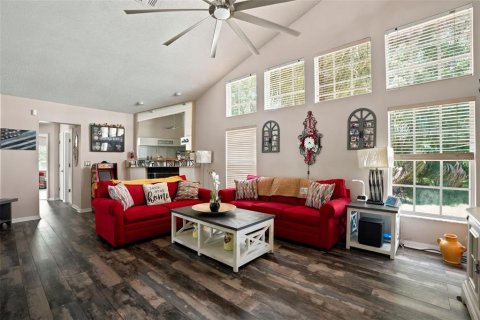 Villa ou maison à vendre à Spring Hill, Floride: 3 chambres, 214.98 m2 № 2138468 - photo 10