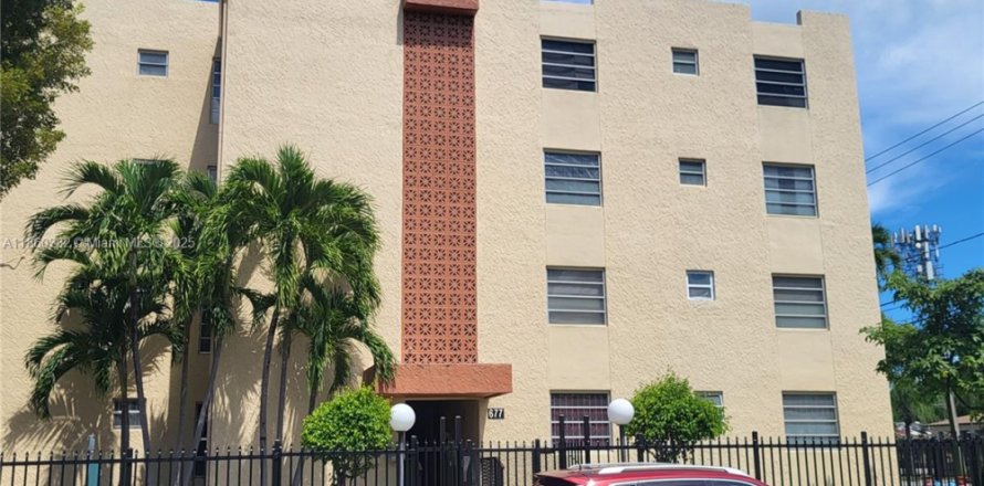 Condo à Miami, Floride, 2 chambres  № 1889689