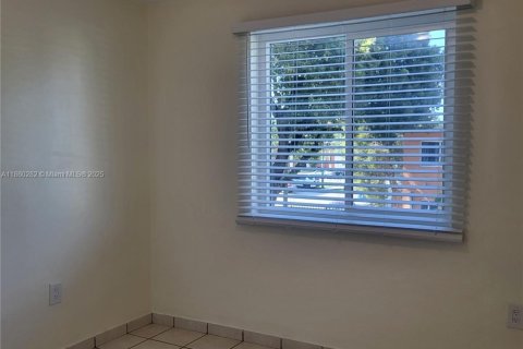 Copropriété à louer à Miami, Floride: 2 chambres, 74.41 m2 № 1889689 - photo 7