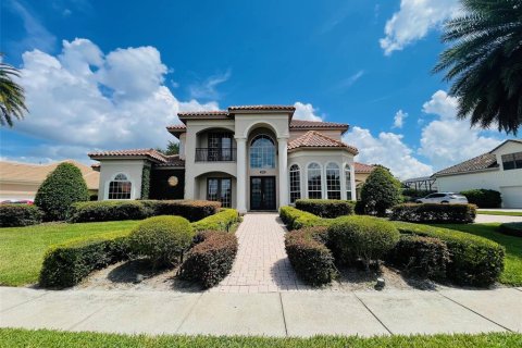 Casa en alquiler en Orlando, Florida, 5 dormitorios, 379.6 m2 № 1857976 - foto 1