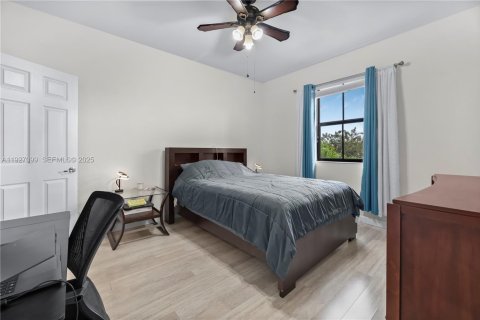 House in Homestead, Florida 5 bedrooms, 343.37 sq.m. № 1986046 - photo 29