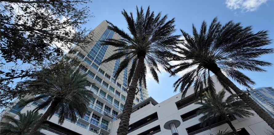 Кондоминиум с 1 спальней в Орландо, Флорида № 2051388