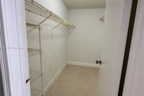 Купить кондоминиум в Корал-Спрингс, Флорида 2 спальни, 98.48м2, № 1957981 - фото 13