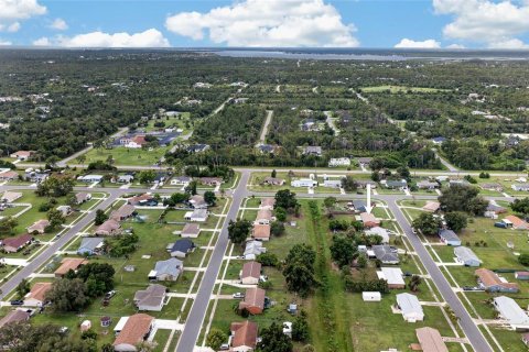 Villa ou maison à vendre à North Port, Floride: 2 chambres, 83.89 m2 № 2277176 - photo 3