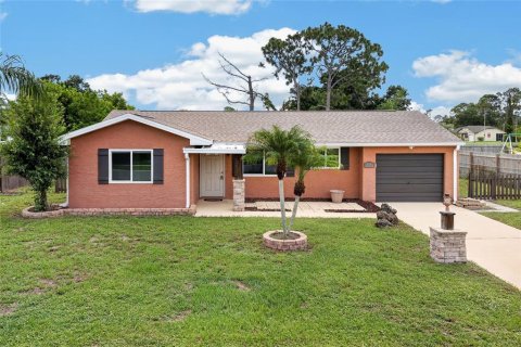 Villa ou maison à North Port, Floride 2 chambres, 83.89 m2 № 2277176