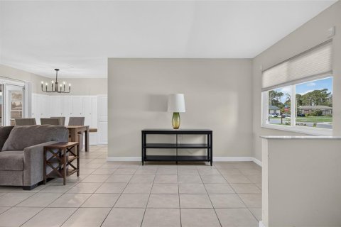 Villa ou maison à vendre à North Port, Floride: 2 chambres, 83.89 m2 № 2277176 - photo 4