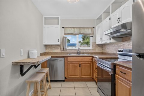 Villa ou maison à vendre à North Port, Floride: 2 chambres, 83.89 m2 № 2277176 - photo 12