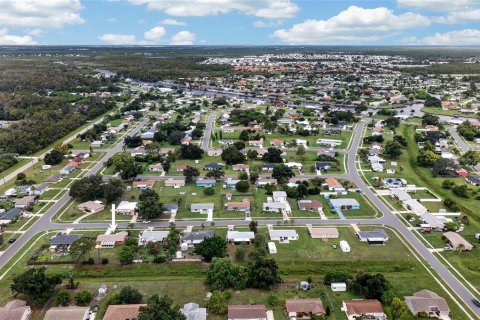 Villa ou maison à vendre à North Port, Floride: 2 chambres, 83.89 m2 № 2277176 - photo 24