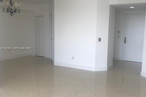Copropriété à louer à Miami Beach, Floride: 1 chambre, 102.19 m2 № 1989750 - photo 3