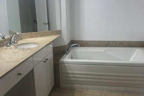 Copropriété à louer à Miami Beach, Floride: 1 chambre, 102.19 m2 № 1989750 - photo 8