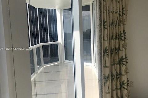 Copropriété à louer à Miami Beach, Floride: 1 chambre, 102.19 m2 № 1989750 - photo 9
