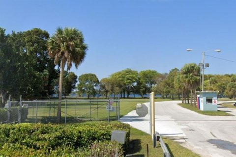 Propiedad comercial en venta en Homestead, Florida № 1764463 - foto 6
