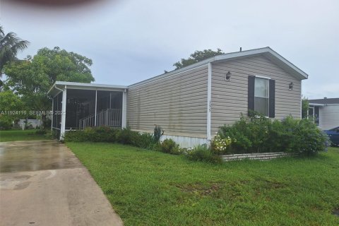 Villa ou maison à louer à Homestead, Floride: 3 chambres, 78.97 m2 № 1982212 - photo 1