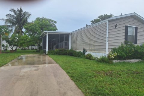 Villa ou maison à louer à Homestead, Floride: 3 chambres, 78.97 m2 № 1982212 - photo 2
