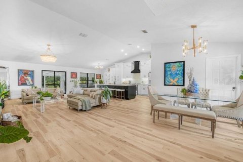 Villa ou maison à vendre à Frostproof, Floride: 4 chambres, 214.05 m2 № 1679193 - photo 3