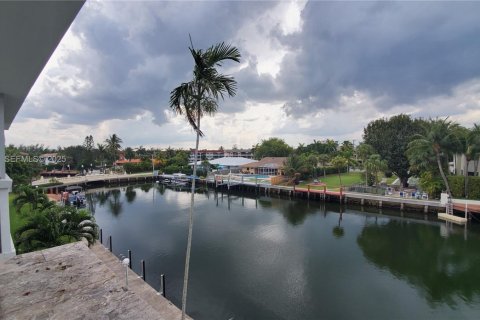 Copropriété à vendre à Hallandale Beach, Floride: 1 chambre, 65.03 m2 № 1990639 - photo 15