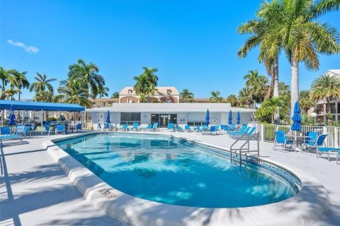 Copropriété à vendre à Hallandale Beach, Floride: 1 chambre, 65.03 m2 № 1990639 - photo 21