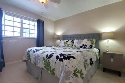 Copropriété à vendre à Hallandale Beach, Floride: 1 chambre, 65.03 m2 № 1990639 - photo 7