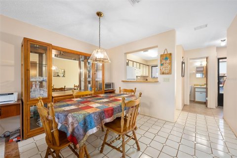 Copropriété à vendre à Daytona Beach, Floride: 2 chambres, 109.81 m2 № 2099285 - photo 12