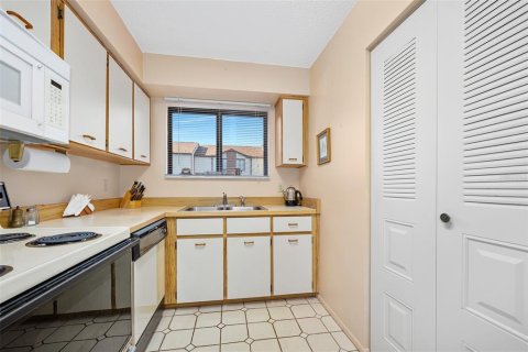 Copropriété à vendre à Daytona Beach, Floride: 2 chambres, 109.81 m2 № 2099285 - photo 8