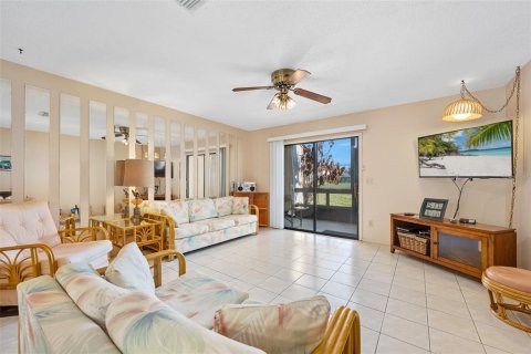 Copropriété à vendre à Daytona Beach, Floride: 2 chambres, 109.81 m2 № 2099285 - photo 15