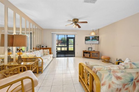 Copropriété à vendre à Daytona Beach, Floride: 2 chambres, 109.81 m2 № 2099285 - photo 14