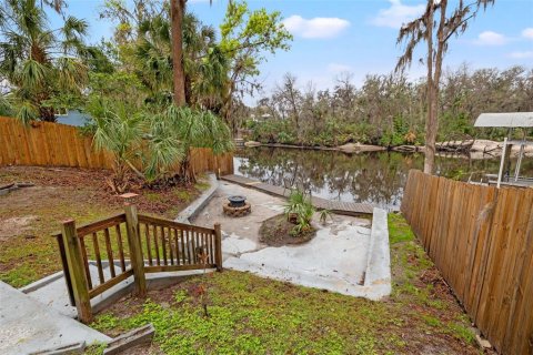 House in Brandon, Florida 4 bedrooms, 149.57 sq.m. № 1556499 - photo 18