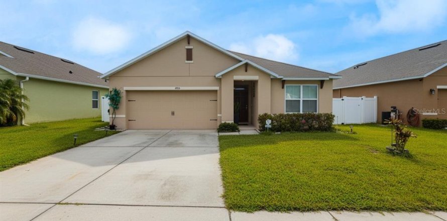 Casa en Winter Haven, Florida 3 dormitorios, 157 m2 № 1917488