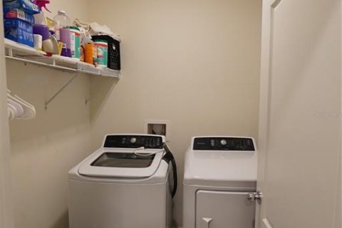 Casa en alquiler en Winter Haven, Florida, 3 dormitorios, 157 m2 № 1917488 - foto 11