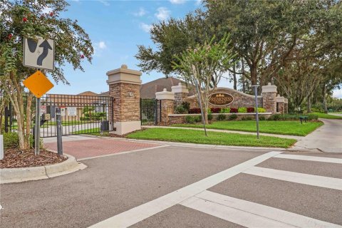 House in Wesley Chapel, Florida 5 bedrooms, 306.76 sq.m. № 1873621 - photo 4
