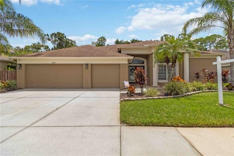 House in Wesley Chapel, Florida 5 bedrooms, 306.76 sq.m. № 1873621 - photo 1