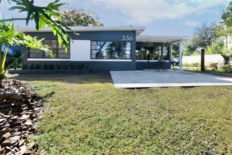 House in Orlando, Florida 2 bedrooms, 107.02 sq.m. № 2395941 - photo 2