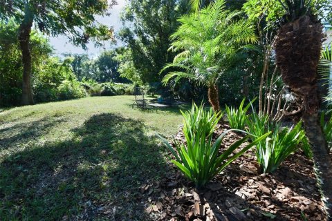 House in Orlando, Florida 2 bedrooms, 107.02 sq.m. № 2395941 - photo 26