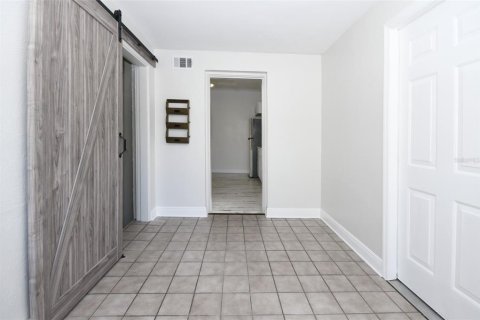 House in Orlando, Florida 2 bedrooms, 107.02 sq.m. № 2395941 - photo 13