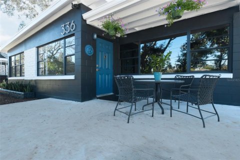 House in Orlando, Florida 2 bedrooms, 107.02 sq.m. № 2395941 - photo 3