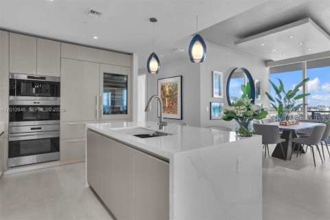 Copropriété à louer à Fort Lauderdale, Floride: 3 chambres, 232.35 m2 № 2171232 - photo 15