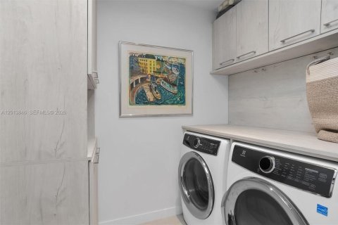 Copropriété à louer à Fort Lauderdale, Floride: 3 chambres, 232.35 m2 № 2171232 - photo 28