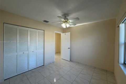 Adosado en alquiler en Miami, Florida, 3 dormitorios, 113.81 m2 № 2055554 - foto 18