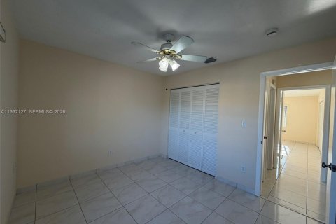 Adosado en alquiler en Miami, Florida, 3 dormitorios, 113.81 m2 № 2055554 - foto 19