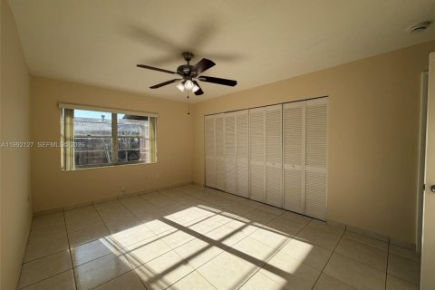 Adosado en alquiler en Miami, Florida, 3 dormitorios, 113.81 m2 № 2055554 - foto 12