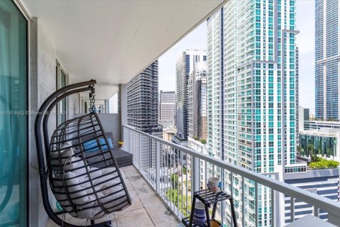 Condo in Miami, Florida, 1 bedroom № 1964859 - photo 17