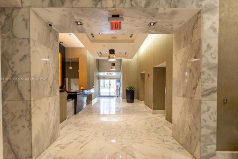Condo in Miami, Florida, 1 bedroom № 1964859 - photo 22