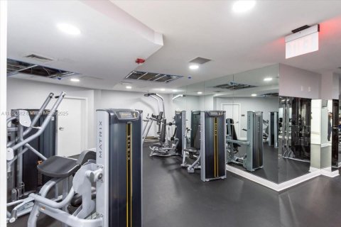 Condo in Miami, Florida, 1 bedroom № 1964859 - photo 28