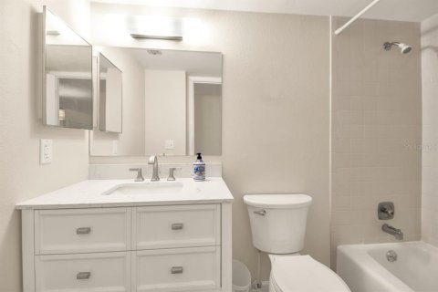 Condominio en venta en Sarasota, Florida, 2 dormitorios, 126.81 m2 № 2151385 - foto 23
