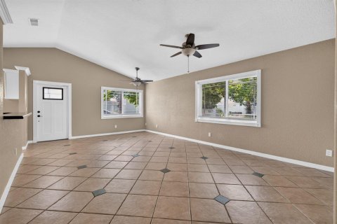 House in Jupiter, Florida 3 bedrooms, 122.91 sq.m. № 2185353 - photo 6