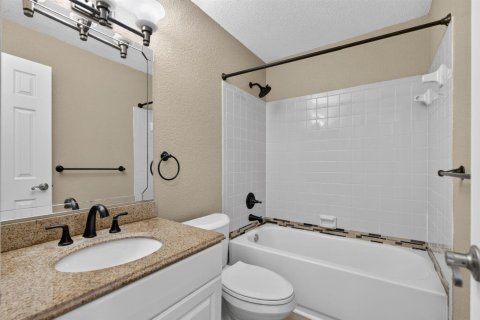House in Jupiter, Florida 3 bedrooms, 122.91 sq.m. № 2185353 - photo 12