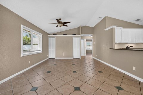House in Jupiter, Florida 3 bedrooms, 122.91 sq.m. № 2185353 - photo 7