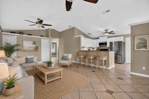 House in Jupiter, Florida 3 bedrooms, 122.91 sq.m. № 2185353 - photo 3